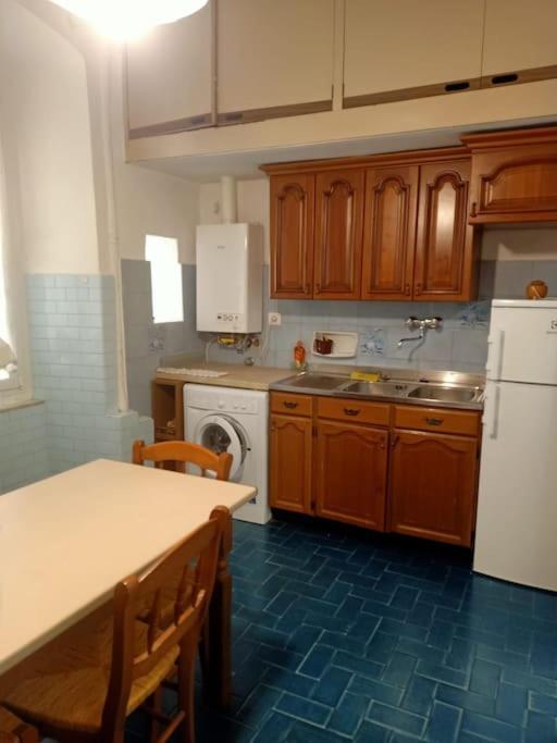 Appartamento Zona Centro Foce Genua Buitenkant foto
