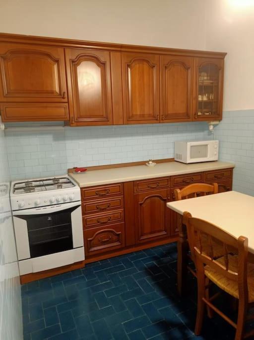 Appartamento Zona Centro Foce Genua Buitenkant foto